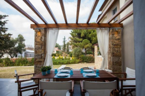 #FLH - Daphne - Beachfront House, Pefkochori